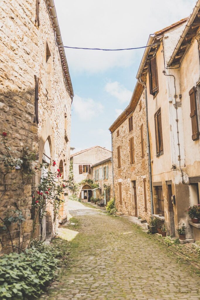 Vue panoramique de Cordes-sur-Ciel, l'un des plus beaux villages perchés du Tarn