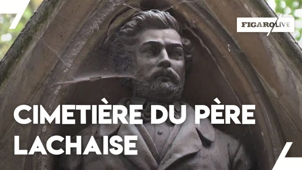 Vue panoramique du cimetière du Père-Lachaise lors d'une visite guidée