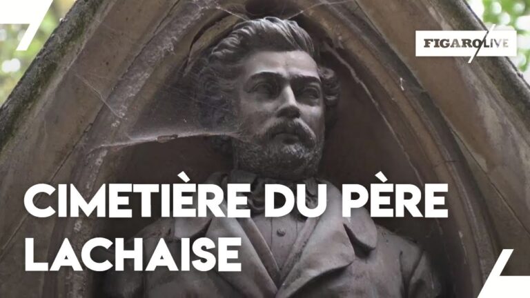 Vue panoramique du cimetière du Père-Lachaise lors d'une visite guidée