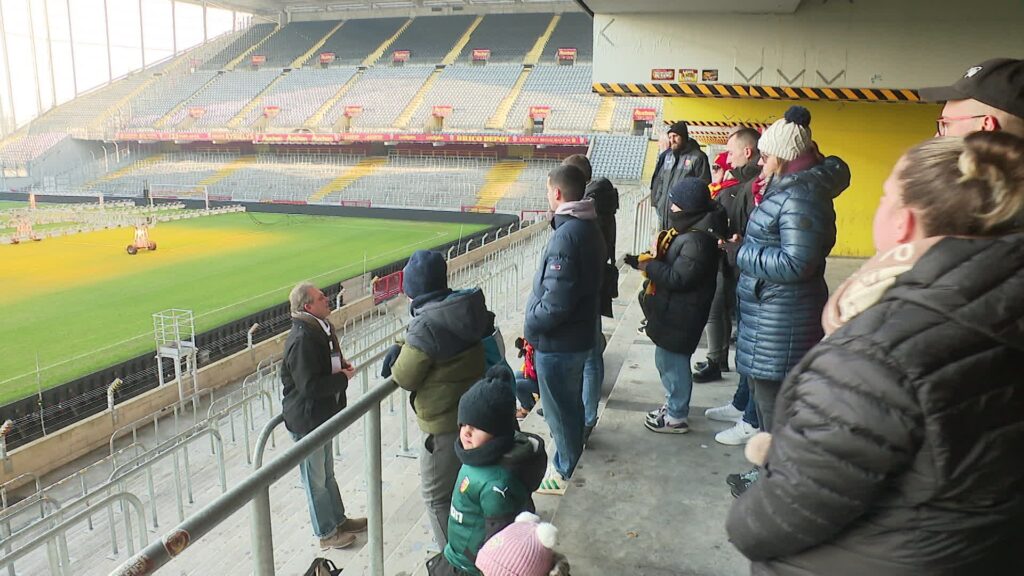 Vue panoramique du stade Bollaert-Delelis lors d'une visite guidée à Lens